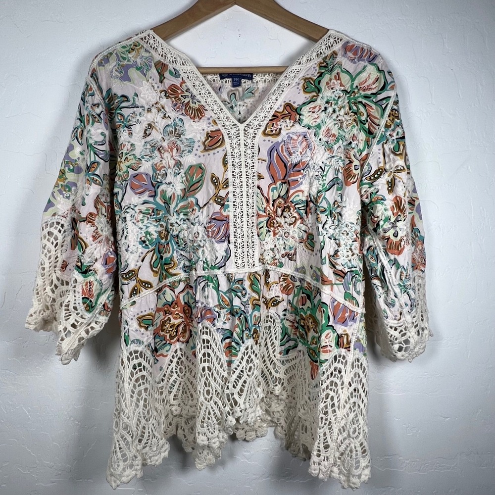 Democracy Floral Crochet Lace Embroidered V-Neck Blouse Petite Medium PM Multi